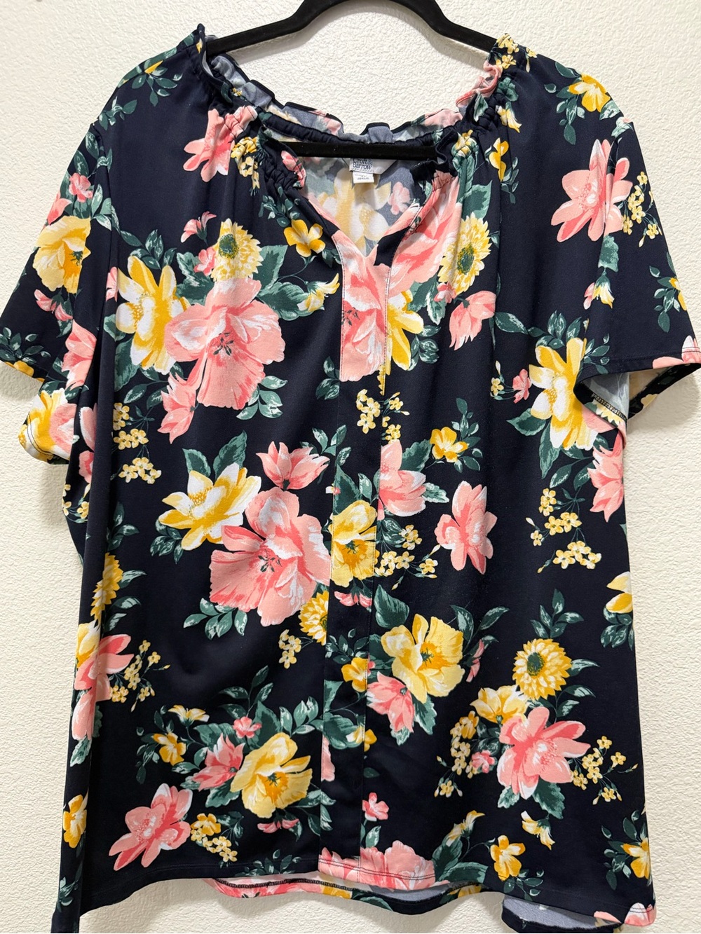 Croft & Barrow navy floral pullover blouse, v-neck, size 4X